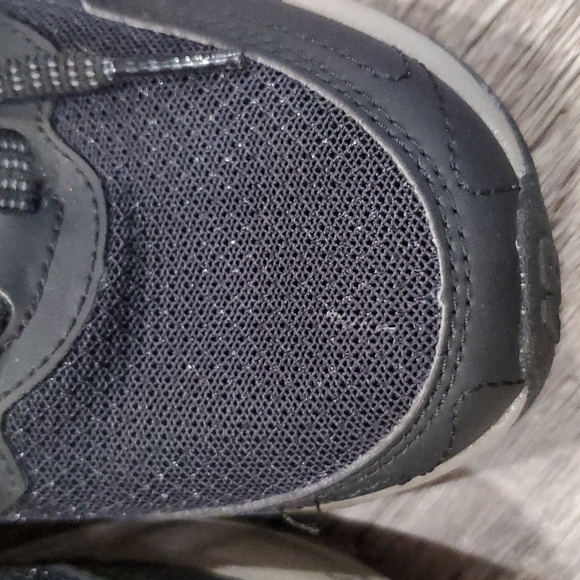 New Balance 410 V7 Sneakers Size 6.5 - Picture 4 of 8